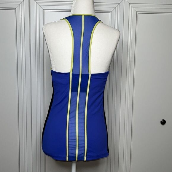 Alo Yoga Chromatic Tank PTP 15" - Picture 5 of 7